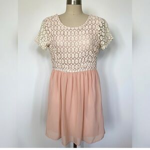 Forever 21 Peach and Cream Lace Dress